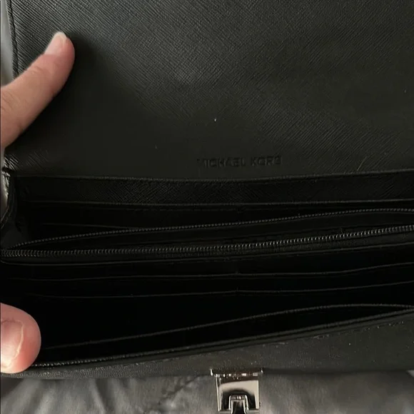 Michael Kors Black Wallet - Picture 4 of 4